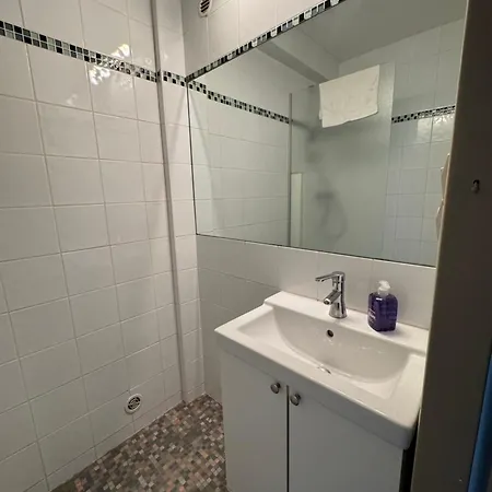 Au Coeur De 4 Apartment